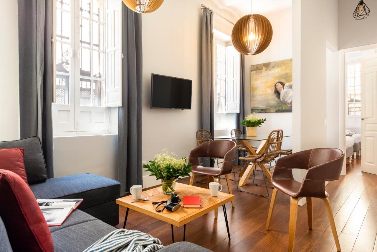 Imperial Luxury Apartment Севиля Екстериор снимка